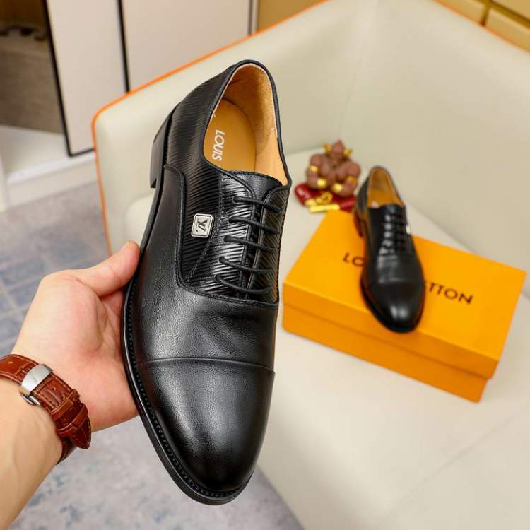 Picture of Louis Vuitton Shoes _SKULVsz38-44066213827